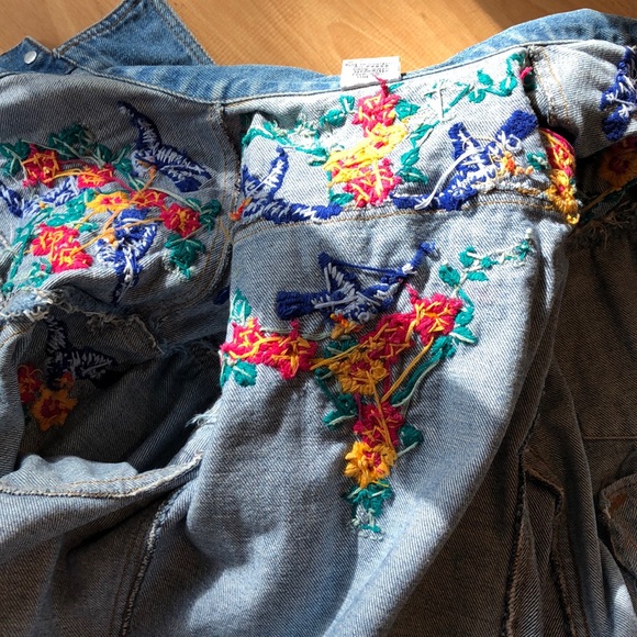 Vintage hand embroidered denim jacket - Picture 6 of 6